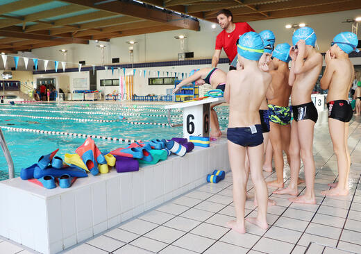 Stages de natation pour les 5-10 ans Stages de natation pour les 5-10 ans