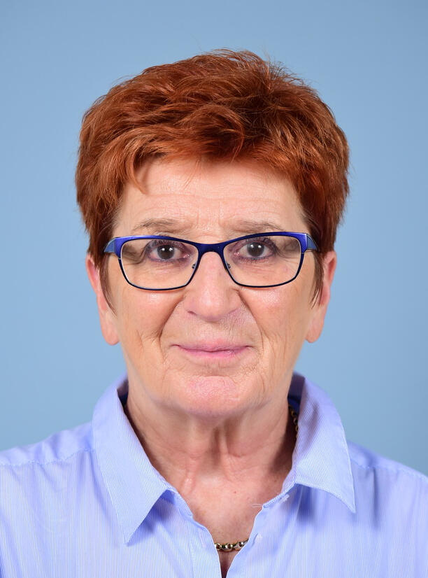 Dominique Uni